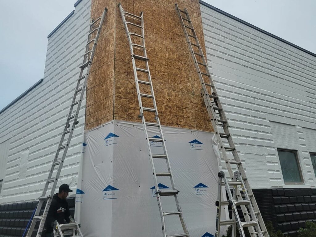 New home siding installation completed by E & A Construction LLC in Central Indiana